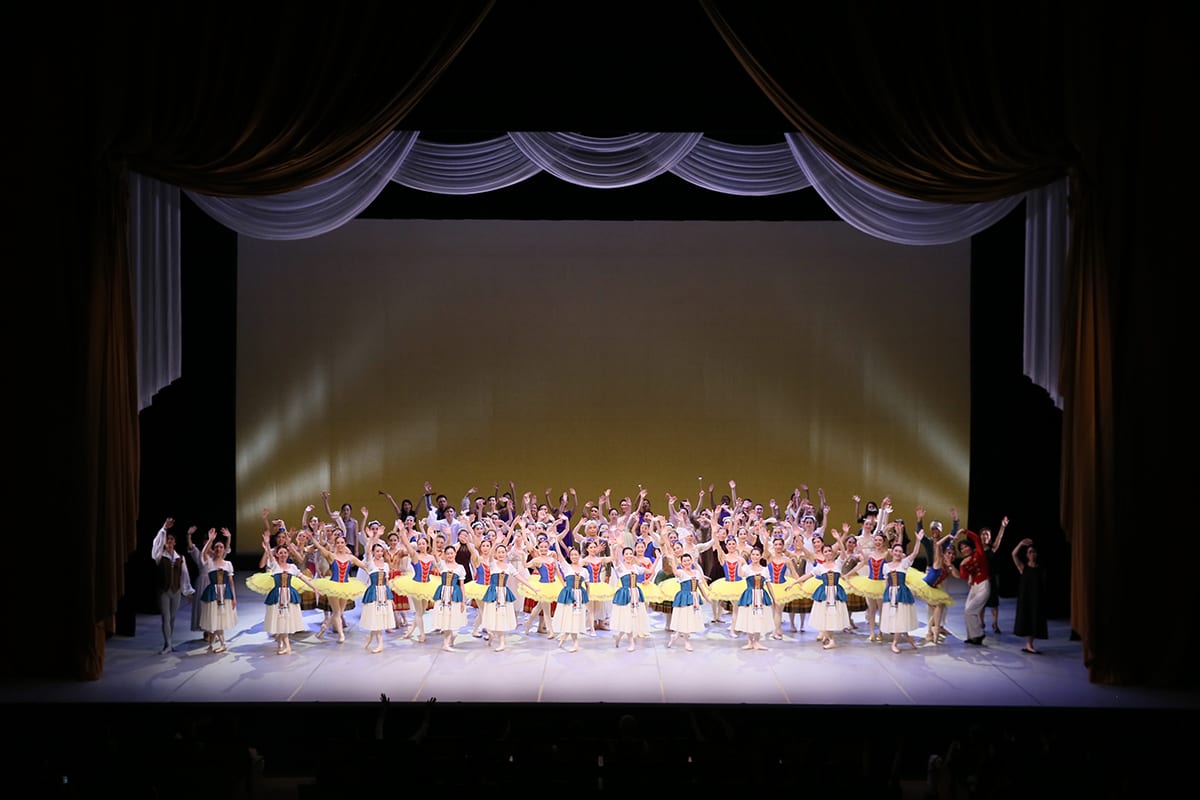 ballet-2019-finale.jpg